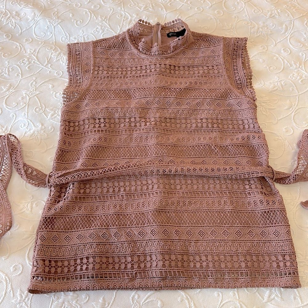 Gibson‎ X Nordstrom Women's Sleeveless Lace Top in Mauve Size Small